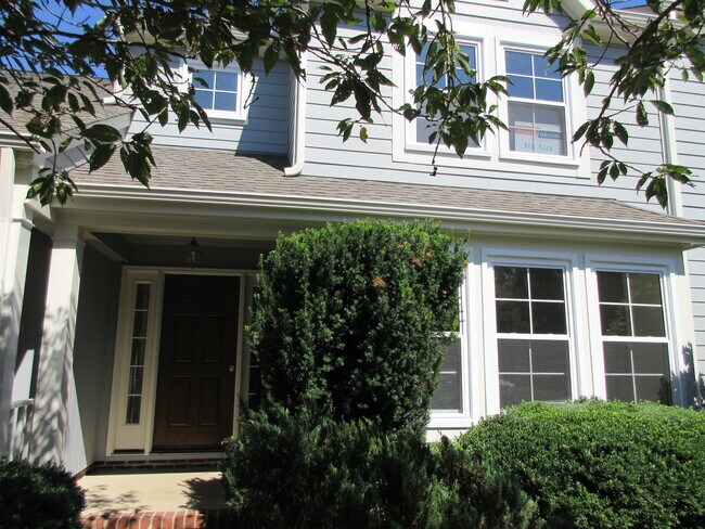 Foto del edificio - 3213 Gateway Cir