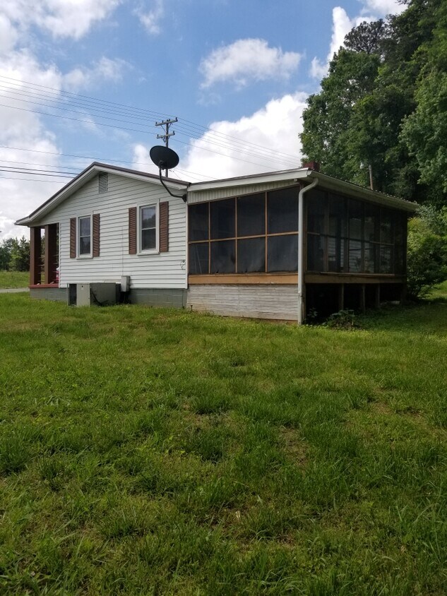 1480 Brawley School Rd, Mooresville, NC 28117 House Rental in