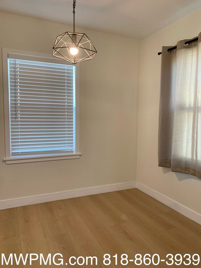 Foto del edificio - This Beautiful Home is Available NOW for L...