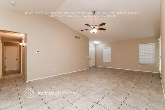 Foto del edificio - 10343 E Emelita Ave