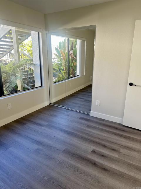 Building Photo - 245 Fairlee Ln