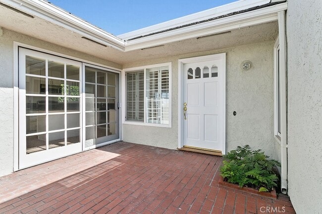 Building Photo - 22812 Tolana Dr