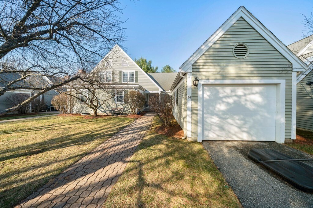 14 Mitchell Grant Way, Bedford, MA 01730 Townhome Rentals in Bedford