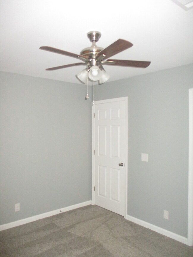 Building Photo - 415 Industrial Ave Sand Springs OK 74063