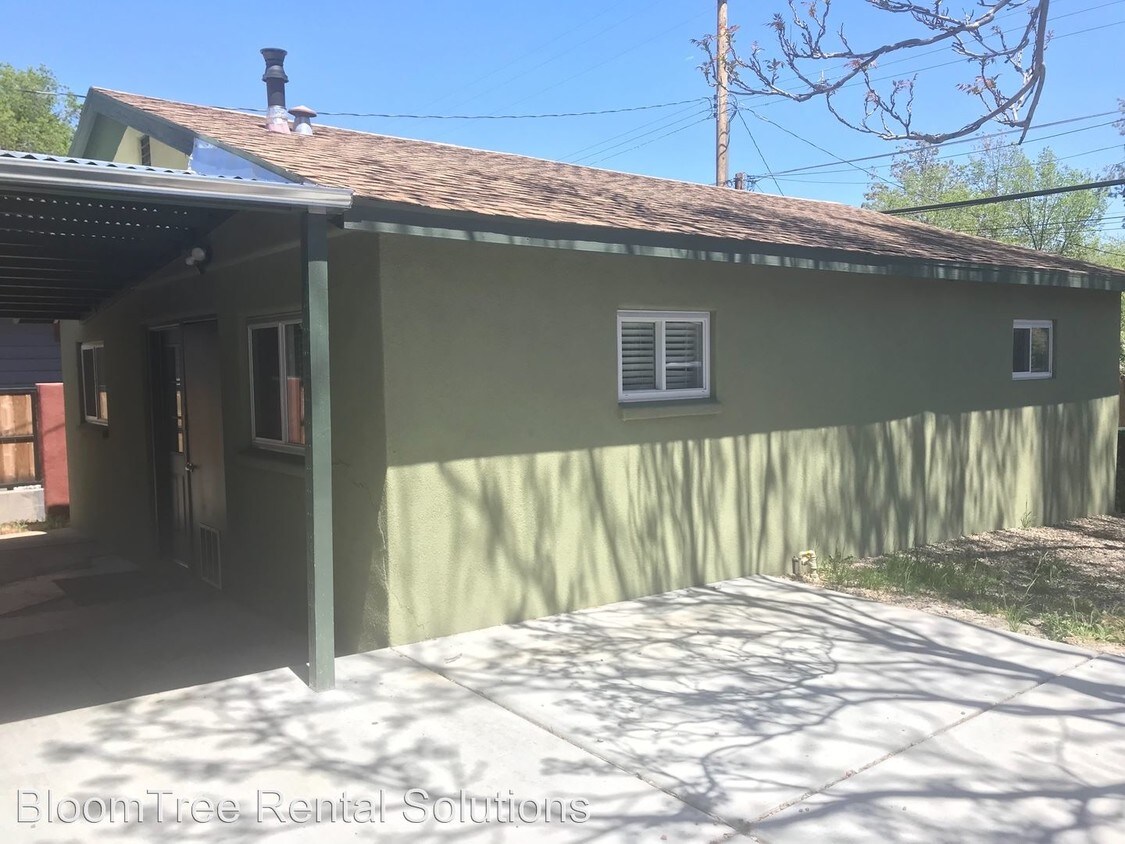 Primary Photo - 321 N Alarcon St