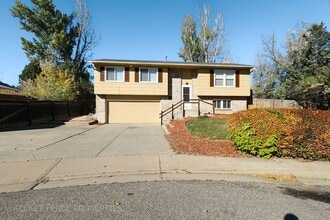 Building Photo - 1405 W 38th Pl