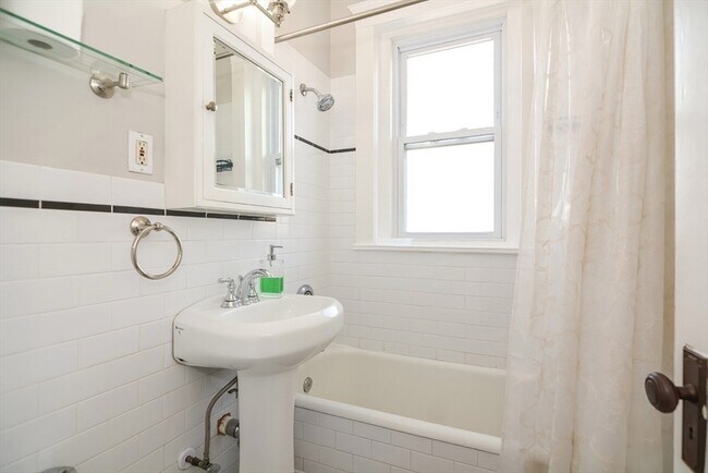 Foto del edificio - 91-93-93 Bynner St