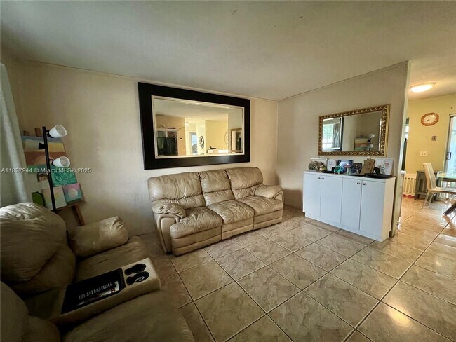 Foto del edificio - 200 SW 11th St