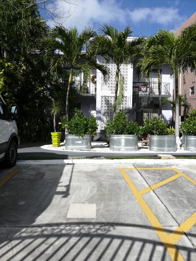 521 NE 62nd St Unit 1, Miami, FL 33138 Apartments at 521 NE 62nd St