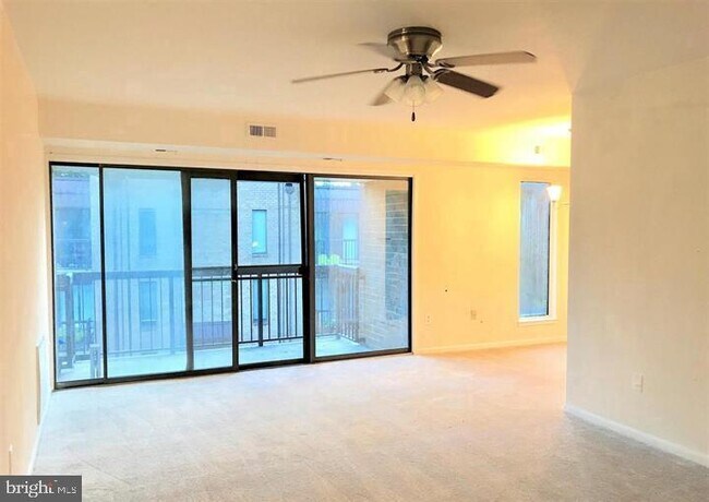 Foto del edificio - 7598 Gales Ct