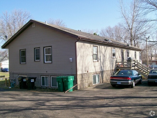 Building Photo - 1075-1081 Greystone Ave N