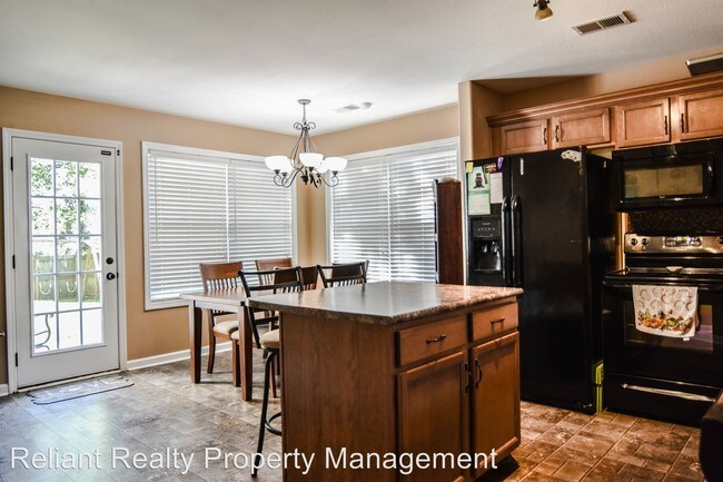 Foto del edificio - 3 br, 2 bath House - 606 Ashley Oaks Drive