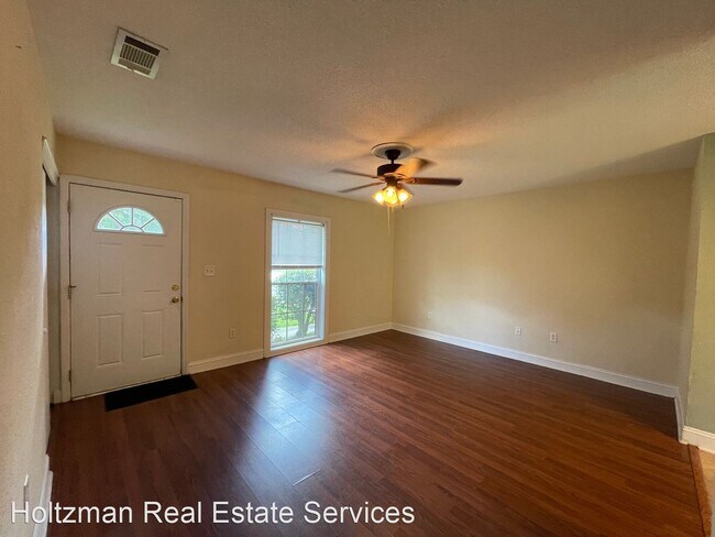 Building Photo - 3 br, 2 bath House - 111 Oakview Street