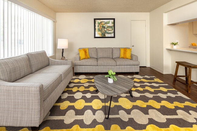 Living Room 1 - Park On Virginia