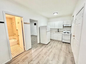 Building Photo - 618 Elizabeth Ave