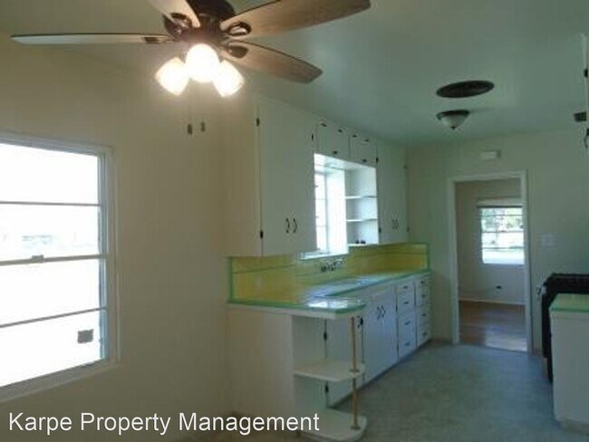 Building Photo - 2 br, 1 bath House - 215 OLEANDER AVE.