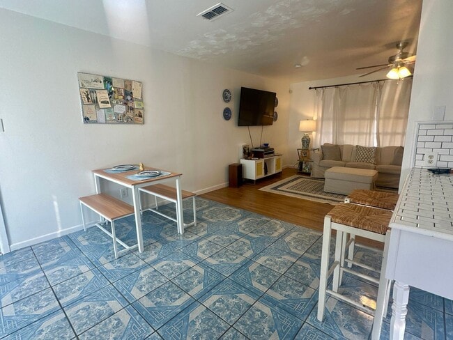 Building Photo - Pre-Leasing for August 2025!