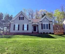 Building Photo - 3910 Lynnhaven Ln