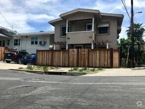 Building Photo - 1110 1/2 Benton Way
