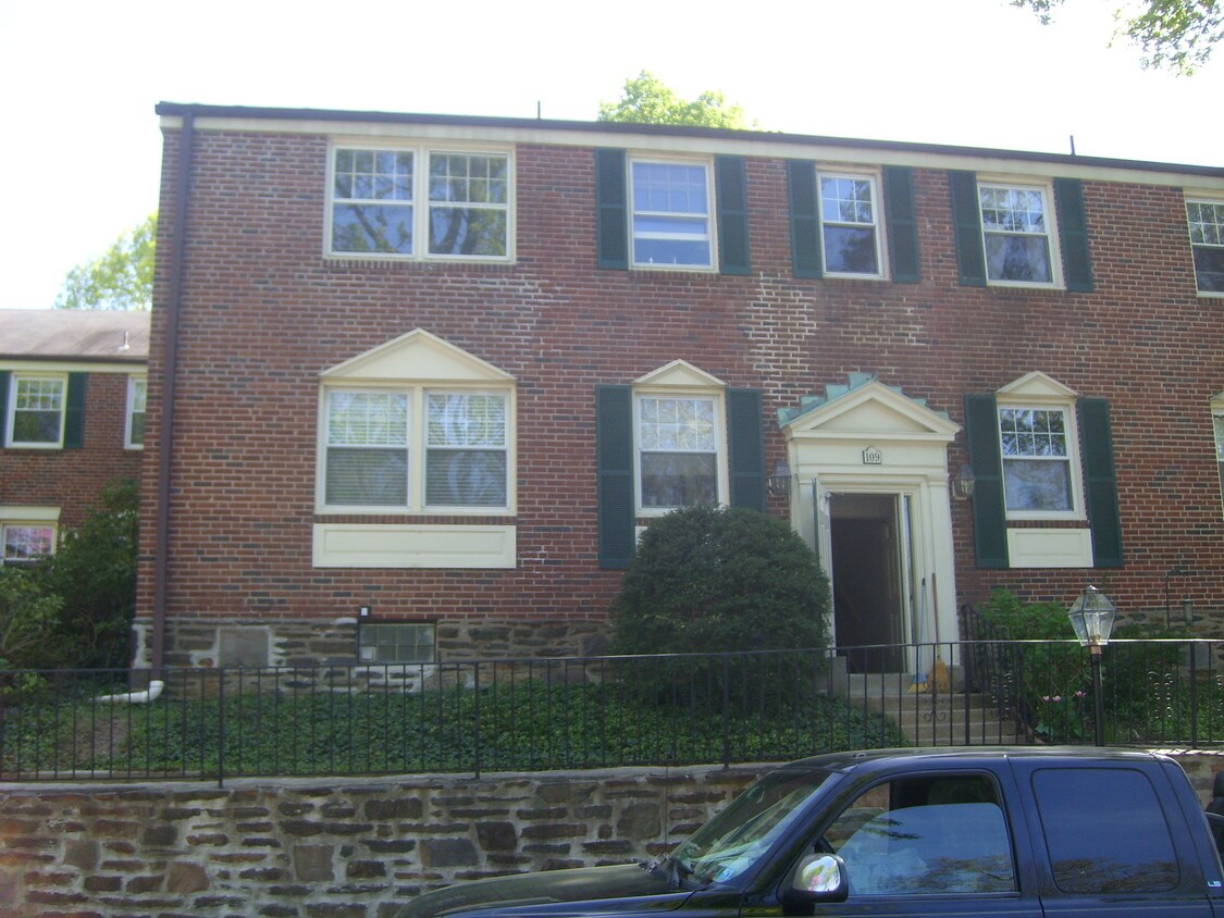 500 E Lancaster Ave Unit 109, Wayne, PA 19087 Condo for Rent in Wayne