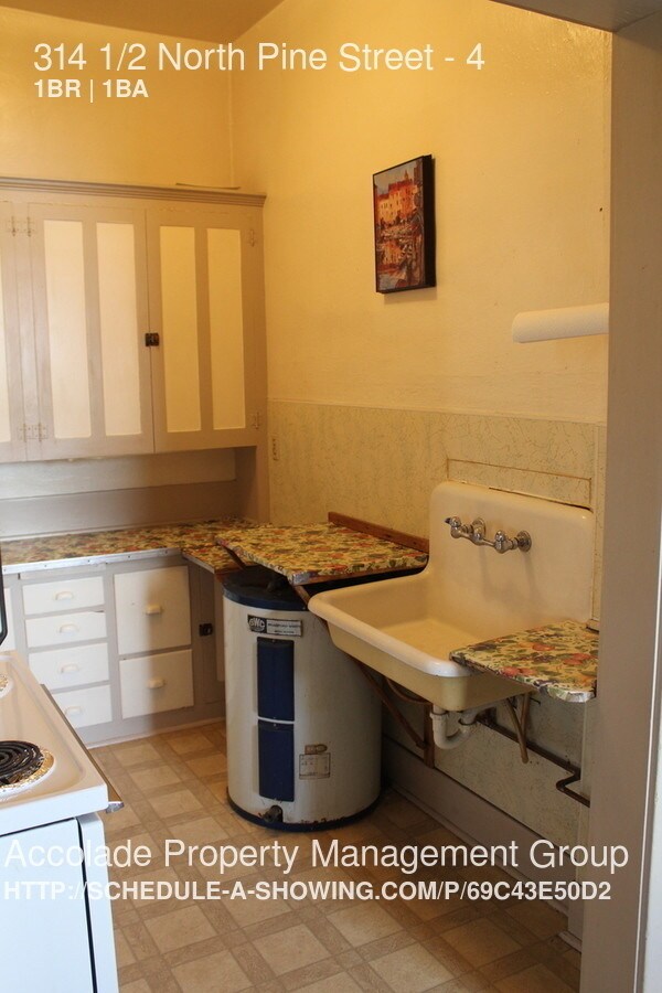 Building Photo - 314 1/2 N Pine St