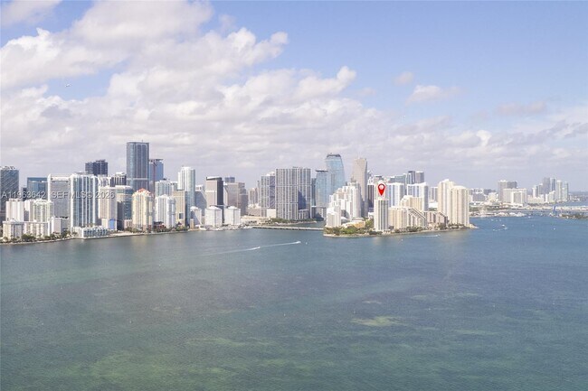 Foto del edificio - 800 Claughton Island Dr