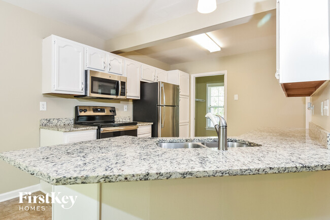 Building Photo - 5120 Springhouse Farm Rd