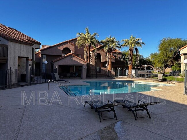 Foto del edificio - 700 E Mesquite Cir