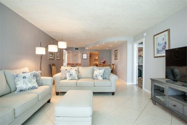 Foto del edificio - 1360 S Ocean Blvd