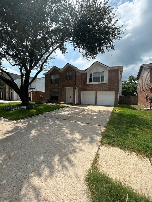 Primary Photo - 5415 W Harrow Dr