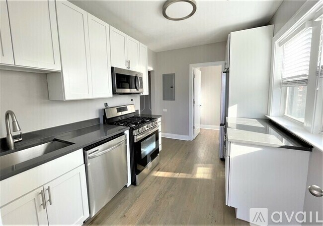 Foto del edificio - 2238 N Sawyer Ave