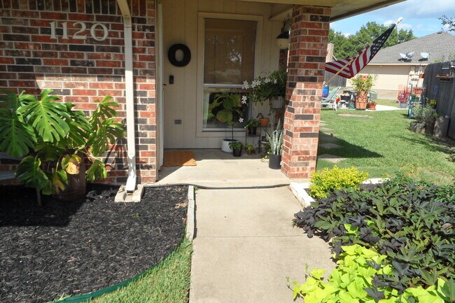 Foto del edificio - 1120 Fairhaven Dr