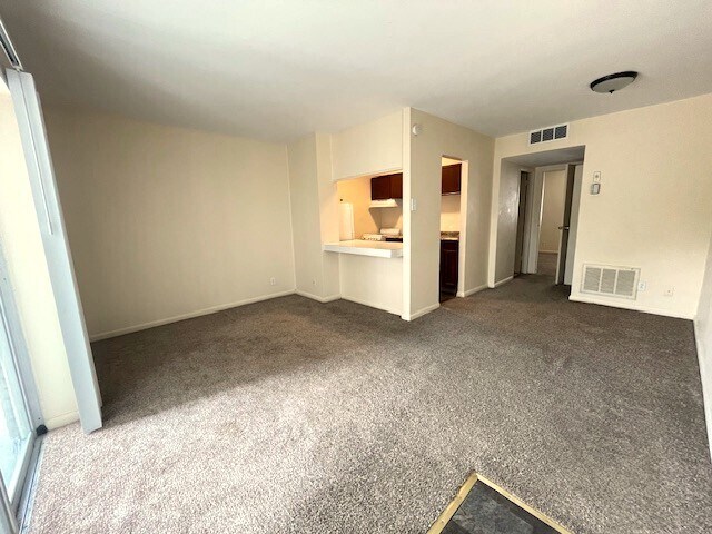 Primary Photo - 444 S Ashland Ave