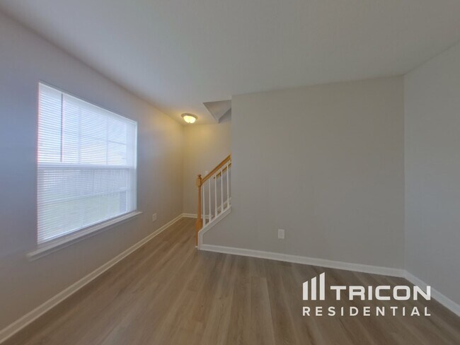 Building Photo - 709 Jack Russell Ct