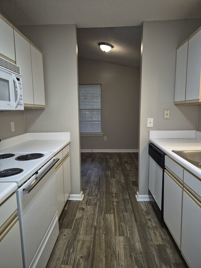 Foto del edificio - 2092 S Sherwood Dr