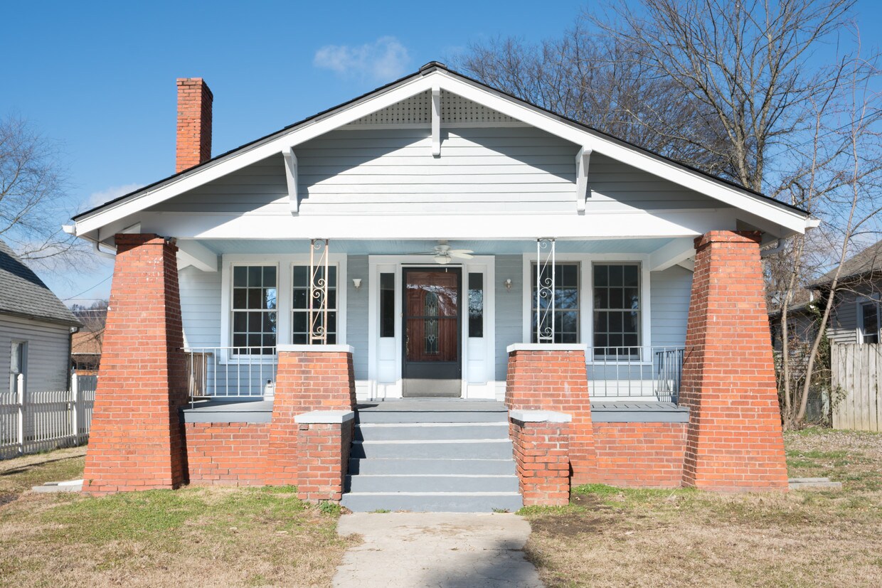 411 E Burwell Ave, Knoxville, TN 37917 House Rental in Knoxville, TN