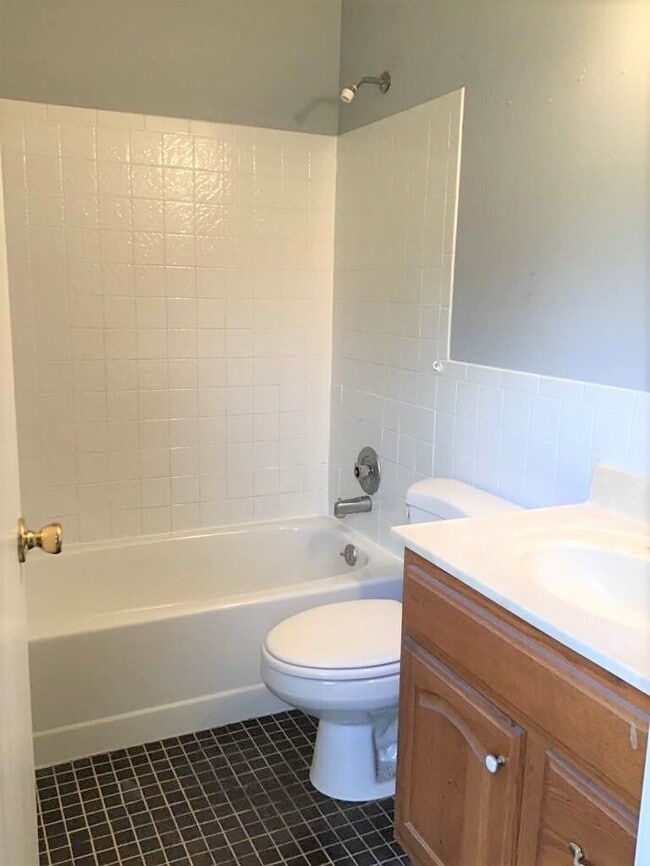 Building Photo - 4950 Patricia Ridge Dr