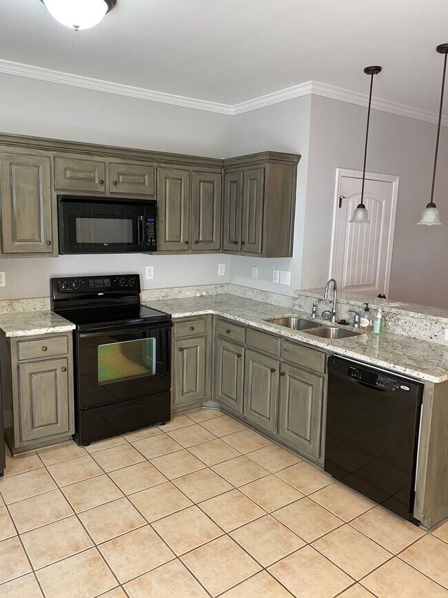 Foto del edificio - Eastside Townhome