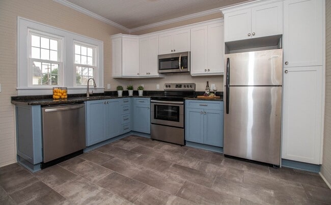 Foto del edificio - Exclusively Offered By Muse Realty Rentals, LLC