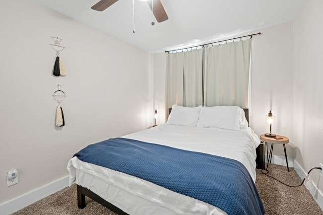Foto del edificio - 43032 Sunset Dr