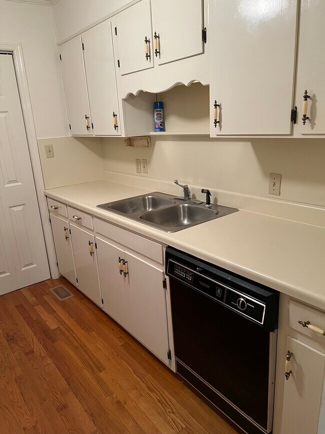 Foto del edificio - 410 21st St E