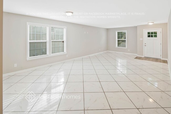 Building Photo - 13945 Pinyon Pine Ln