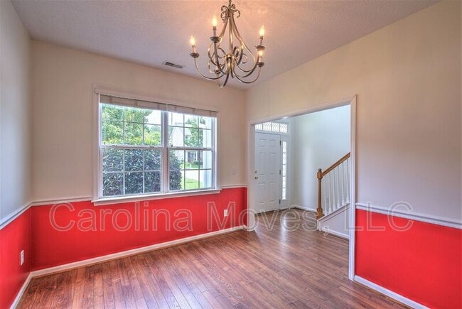 Building Photo - 140 Rounded Wing Dr