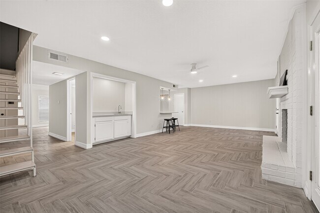 Foto del edificio - 10383 Briar Forest Dr