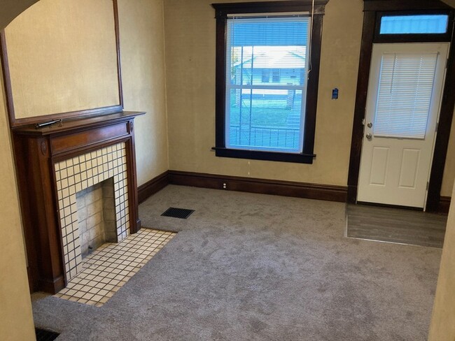 Now Leasing!!!! Downtown Franklinton Double photo'