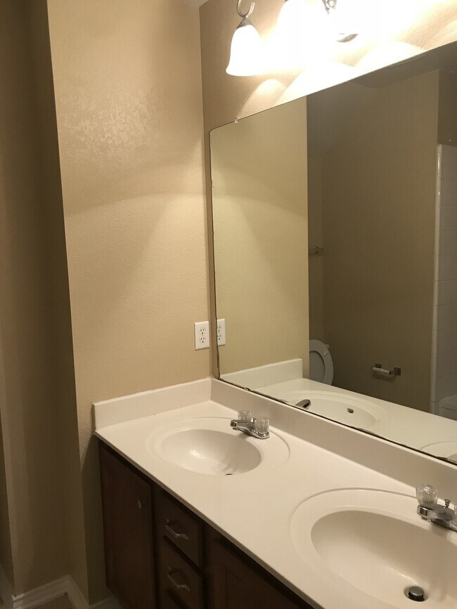 Building Photo - *COMING SOON* Spacious Two-Story Brick Hom...