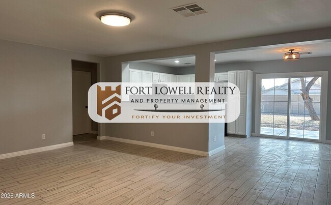 Foto del edificio - 1401 S 228th Ln