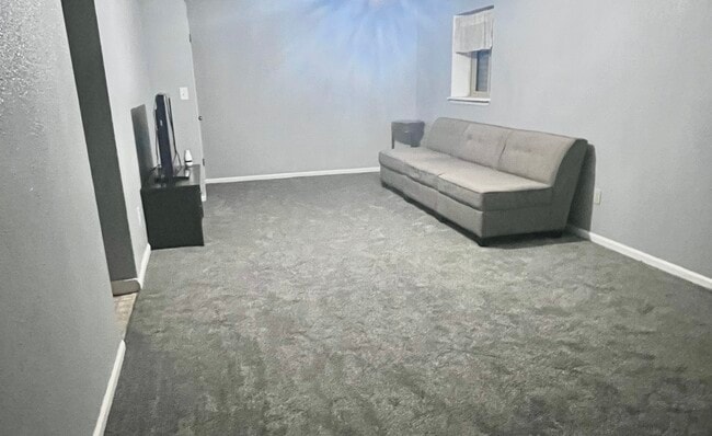 Sala de estar - 2618 S Lewiston St