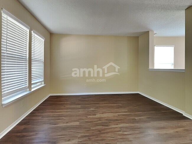 Foto del edificio - 8339 Weathervane Ct