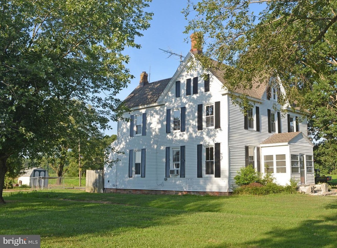 Primary Photo - 1819 Hudson Rd